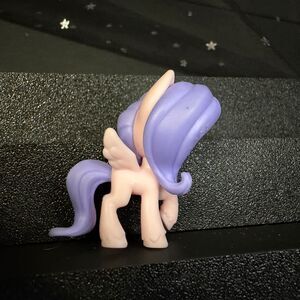 My Little Pony Queen Haven Mini Figure, G5 Friendship Shine Collection